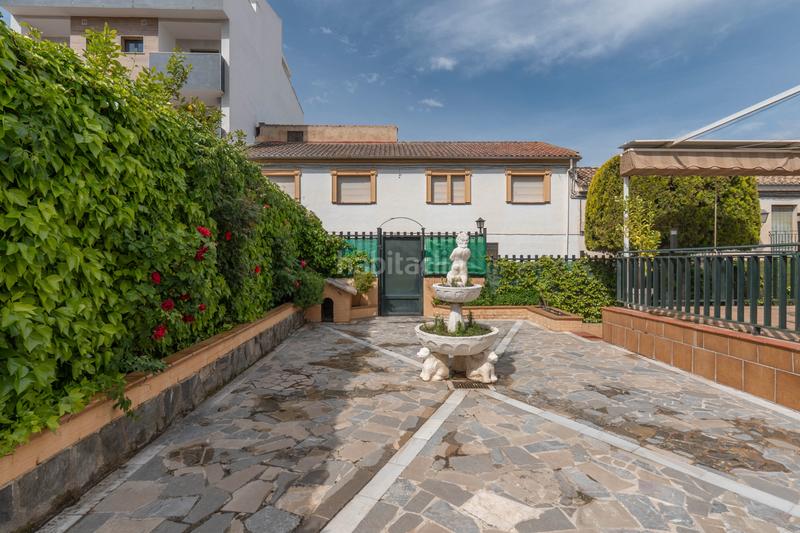 Foto d4fa23ea-0c96-4702-a606-b1dea9f076f8. Chalet  en una planta en la zubia en La Zubia Ciudad Zubia (La)