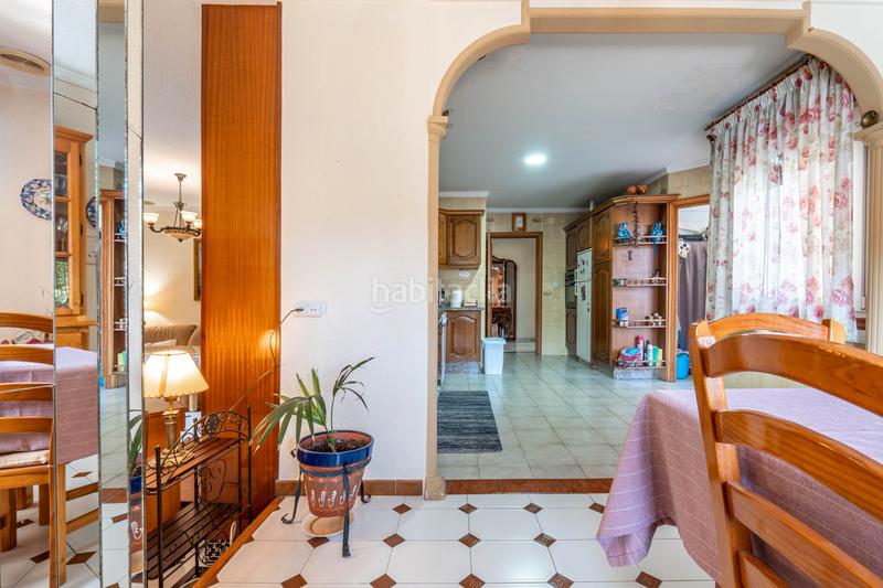 Foto f35dd2b5-8fec-400a-8f0a-37239de5b036. Chalet  en una planta en la zubia en La Zubia Ciudad Zubia (La)