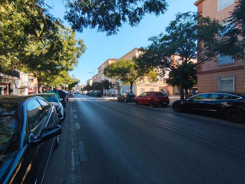 Foto 5841cbc3-4e6c-4d5b-aee9-77444862d7cc. Locale commerciale in avenida de dílar 112 in Barrio de Zaidín Granada