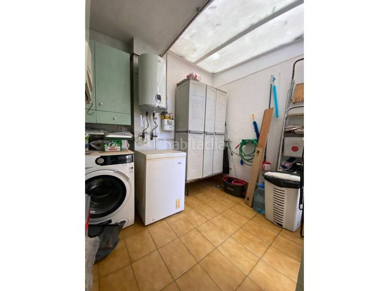 Foto ea3fccb1-2b5b-4251-bbd4-c485279a9d6a. Flat with heating in Santa Rosa Santa Coloma de Gramenet