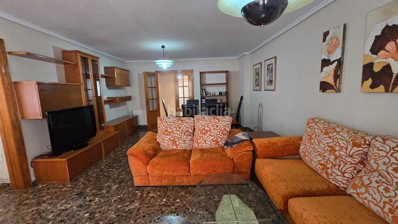 Foto 1de328b6-0202-46dd-8e2c-5cb1cef60f72. Pis a Oliva pueblo Oliva