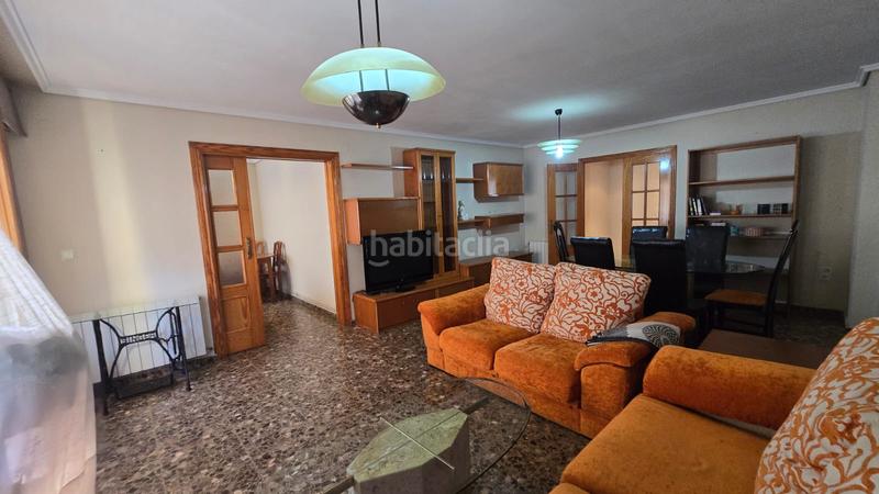 Foto 30c75b38-01de-41e2-a70b-96beeb31e37a. Pis a Oliva pueblo Oliva