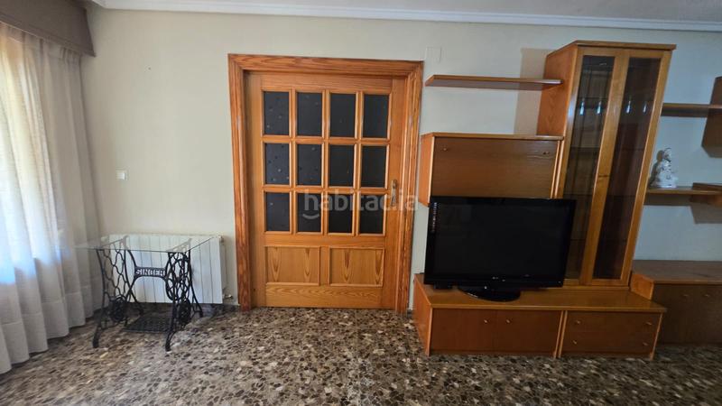 Foto 30e28b41-65b9-438d-95d6-632eee914ebf. Pis a Oliva pueblo Oliva