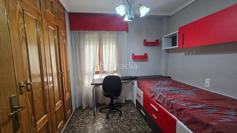 Foto 995b98d2-1e9d-4d05-b291-537e96845eda. Pis a Oliva pueblo Oliva