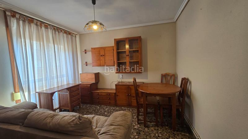 Foto aacba694-f8cd-4494-b1d8-7744ee321649. Pis a Oliva pueblo Oliva