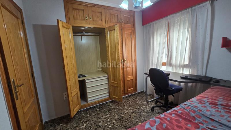 Foto e88b6906-aa6e-492e-aaeb-ad70fc31b4a6. Pis a Oliva pueblo Oliva