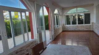 Xalet a Oliva Playa. Se vende chalet cerca de la playa, aigua blanca