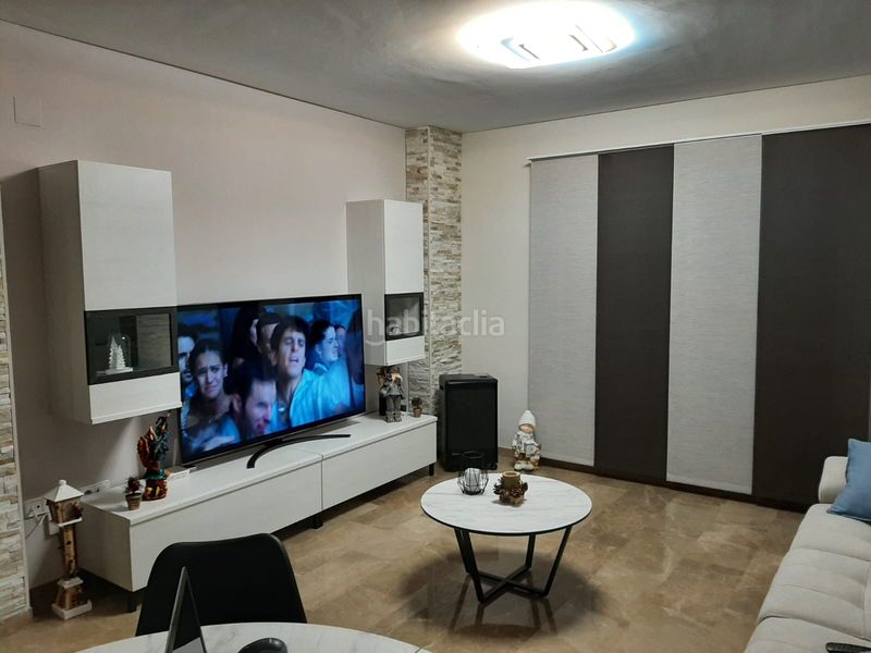 Foto 607bc04c-5244-48c0-9544-7201dd8d547c. Pis a Oliva pueblo Oliva