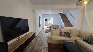 Lloguer Casa adossada a Oliva Pueblo. Se alquila casa en muy buena zona