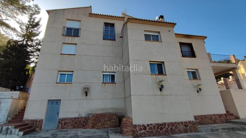 Foto c15f8f7c-14a7-4417-9ce5-6ad00b316d21. Chalet en Oliva pueblo Oliva