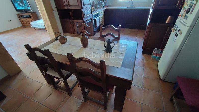 Foto 423707c7-bf69-4530-b291-ec0b846bf8e5. Chalet con parcheggio in Oliva pueblo Oliva