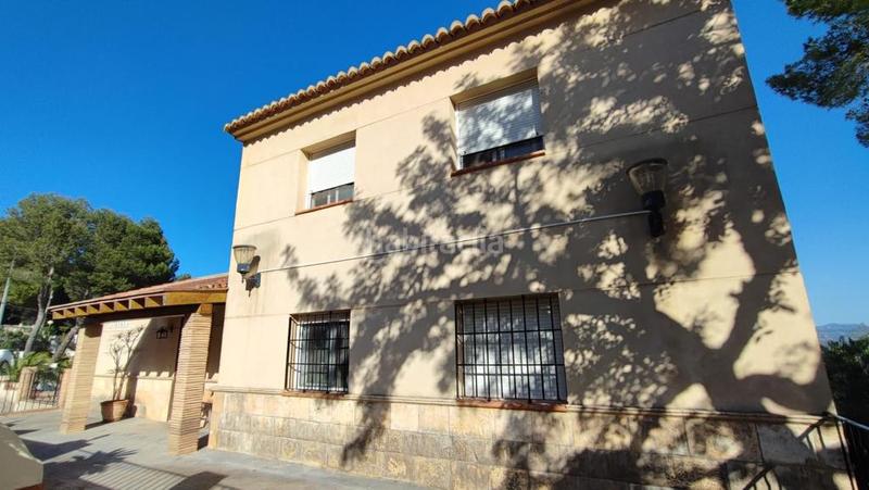 Foto 5a9da38f-8915-4abd-973b-ddfd5760182d. Xalet amb aparcament a Oliva pueblo Oliva