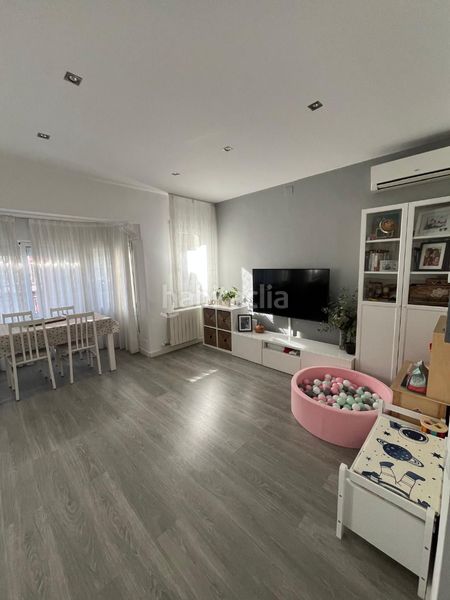 Foto 41429f85-180f-49e0-8f96-0ed985c54d4d. Flat with heating in Collblanc Hospitalet de Llobregat (L´)