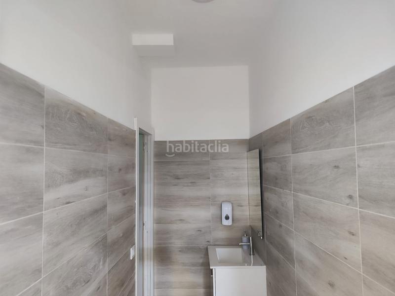 Foto d23102d1-1762-4eff-82e5-db2e0746c93b. Locale commerciale in plaça pirineus 3 in La Torrassa Hospitalet de Llobregat (L´)