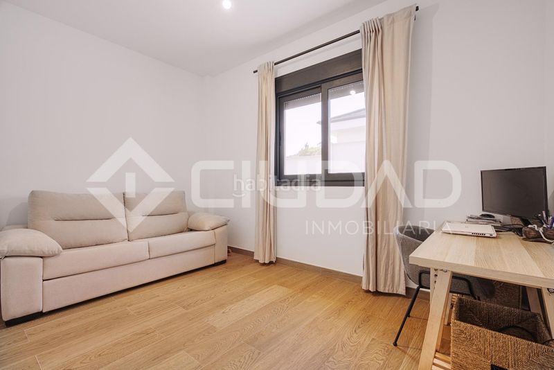 Foto 736e79f5-a8d0-4e3a-9970-f5168345aec3. Casa amb aparcament a Oromana Alcalá de Guadaira