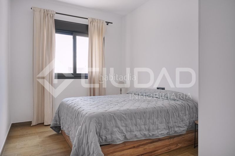 Foto e3a1b08b-1199-4fc3-8d27-6bd50b6e18d3. Casa amb aparcament a Oromana Alcalá de Guadaira