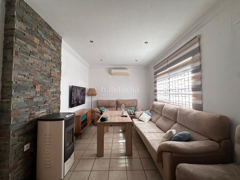 Foto e764e9dd-187b-43a3-aa79-1f01710990f2. Haus in Puebla de Cazalla (La)