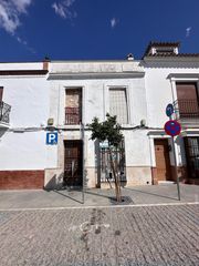 Casa a Puebla de Cazalla (La). Casa en plaza del convento
