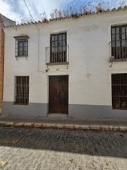 Maison à Osuna. Casa con gran necesidad de reformar, da esquina, 6 habitaciones