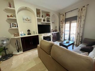 Haus in Lantejuela (La). Excelente vivienda familiar con chimenea, patio y terraza en la