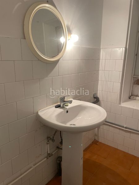 Foto 93b42bde-2256-41c1-a4e8-c931b76dd621. Lloguer local comercial a Meis