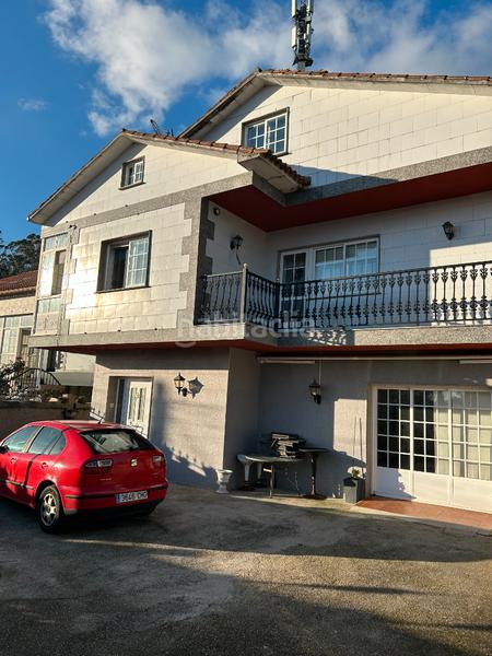 Foto ddbc3a1a-a7d9-4a95-8267-b7a058452429. Chalet dans Cambados