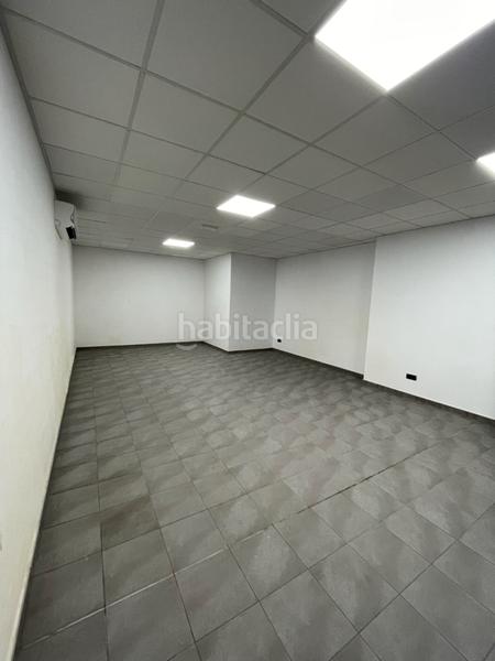 Foto 4639f66f-1f7e-4698-ab69-22d600286962. Local comercial amb calefacció a Camelias - Pi y Margall Vigo