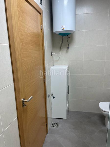 Foto 61a3afaf-19a0-4988-859f-3f9ef33fbd2d. Local comercial amb calefacció a Camelias - Pi y Margall Vigo