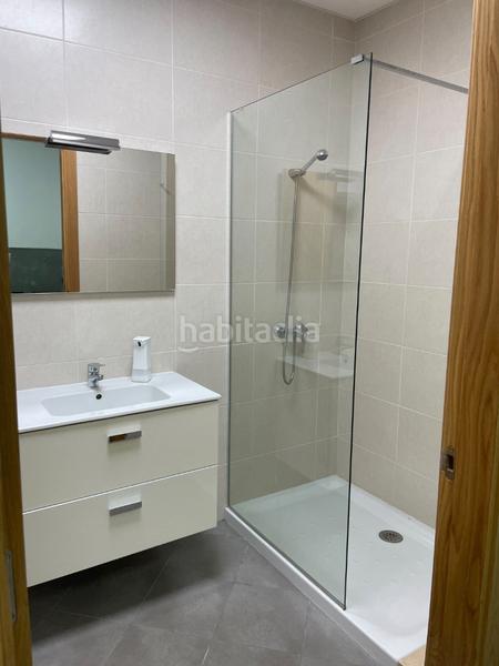 Foto 7c22bb24-31dc-4b6f-9ba3-4917614139cf. Local comercial amb calefacció a Camelias - Pi y Margall Vigo