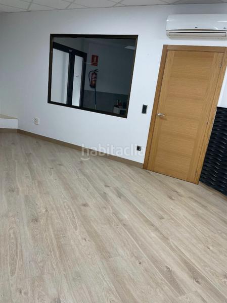 Foto d0fc822e-09fa-4446-baf2-490a604782d2. Local comercial amb calefacció a Camelias - Pi y Margall Vigo