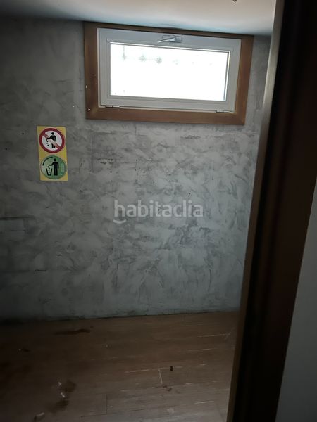 Foto 01b88e5a-bafb-4e84-8462-836ecb4d8cd5. Rent business premise in Plaza Independencia Vigo