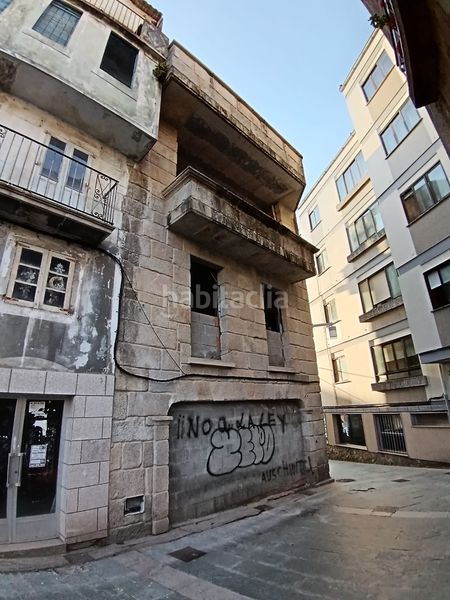 Foto f457d2cf-928f-4818-8246-14f6d8213f57. Edifici a Marín