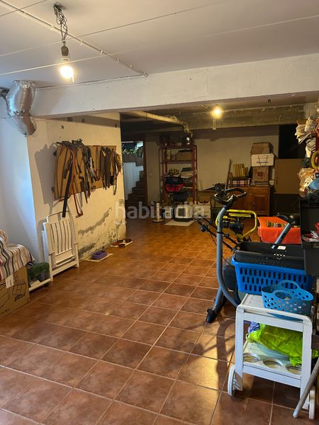 Foto 13ac2ba3-2989-4359-818b-5a888a882f27. Xalet amb xemeneia calefacció aparcament piscina a Vigo