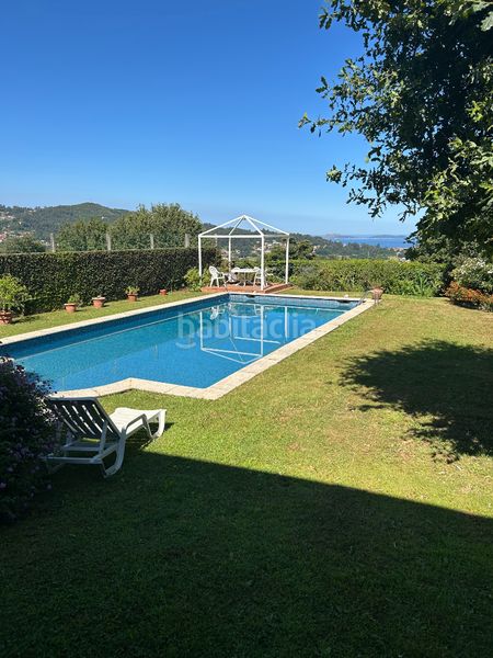 Foto c1fc6b7d-b6cd-4993-a19a-2304b0b8fe2b. Xalet amb xemeneia calefacció aparcament piscina a Vigo