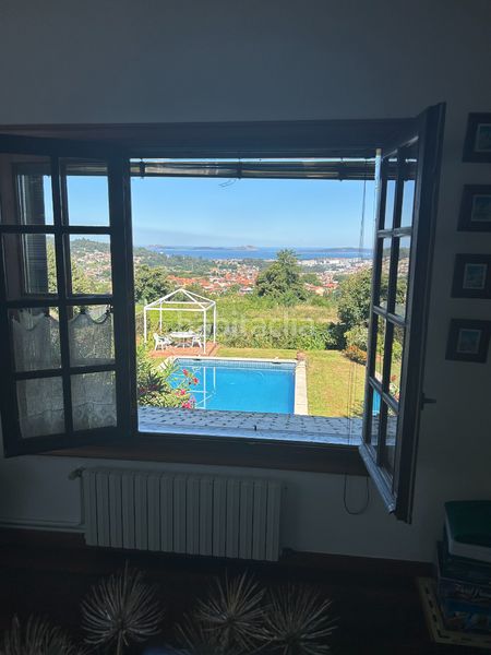 Foto e1fbbf68-a8ee-4e63-a8d9-0782d508d688. Xalet amb xemeneia calefacció aparcament piscina a Vigo