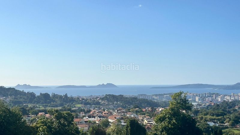 Foto e4e2a65f-bea2-4e97-88a1-aeb3fa62bc64. Xalet amb xemeneia calefacció aparcament piscina a Vigo