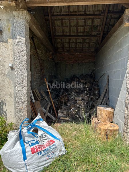Foto 2ab87b9b-0003-44b2-b9d6-b0004d8aee6f. Casa amb xemeneia piscina a Meis
