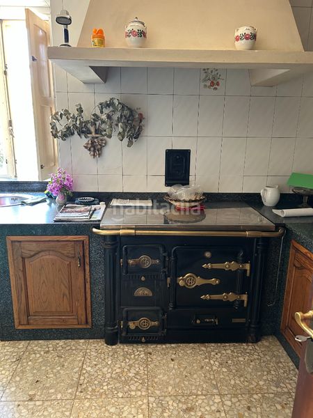 Foto 41a9194a-f21d-4bd9-b86d-98a9513eafe0. Casa amb xemeneia piscina a Meis