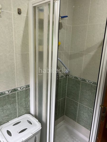Foto 79d995f2-5aa0-4ffd-bdf9-1e2cc3c96657. Casa amb xemeneia aparcament a Moaña