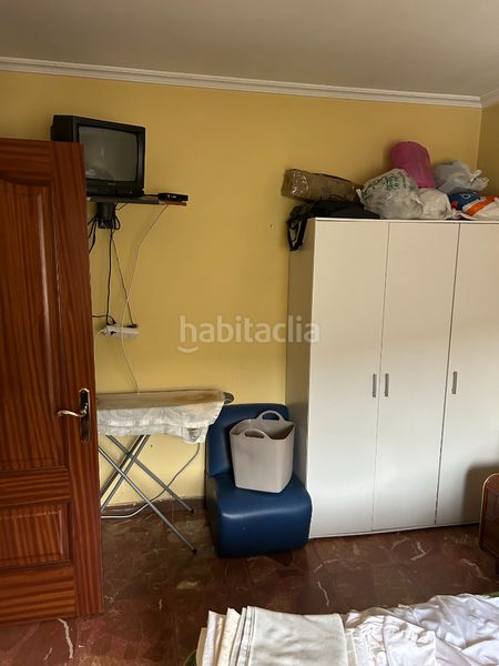 Foto a70f3e54-6fe9-4f7d-a17c-b1791b4a2a76. Casa amb xemeneia aparcament a Moaña