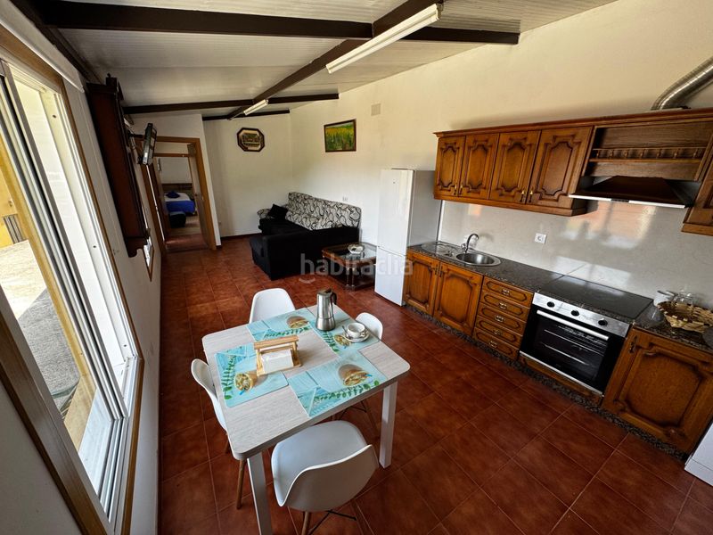 Foto b98ba9f7-589a-427e-861e-8db4e74b7af1. Casa amb xemeneia aparcament a Moaña