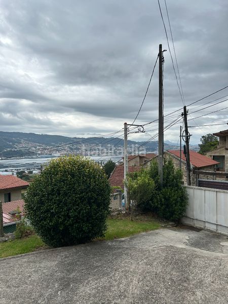 Foto bac2d254-9f4a-4885-9504-a468e36807b3. Casa amb xemeneia aparcament a Moaña