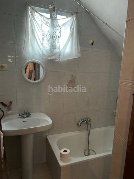 Foto cac0b756-a3b1-41b1-ad45-2dfd7bea998a. Casa amb xemeneia aparcament a Moaña