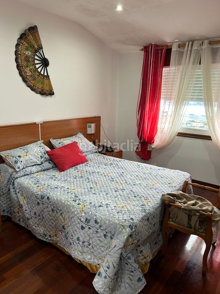 Foto e25bd466-4ff6-4b61-83f1-e1ce1514f763. Casa amb xemeneia aparcament a Moaña