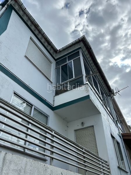 Foto 59a6a9f5-452e-4126-ad75-3878860dd686. Casa aparellada amb calefacció a Redondela