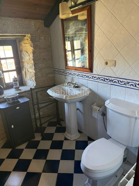 Foto c56dddca-13b0-4f7f-b4e1-0005aac1a885. Casa amb calefacció aparcament piscina a Outeiro de Rei