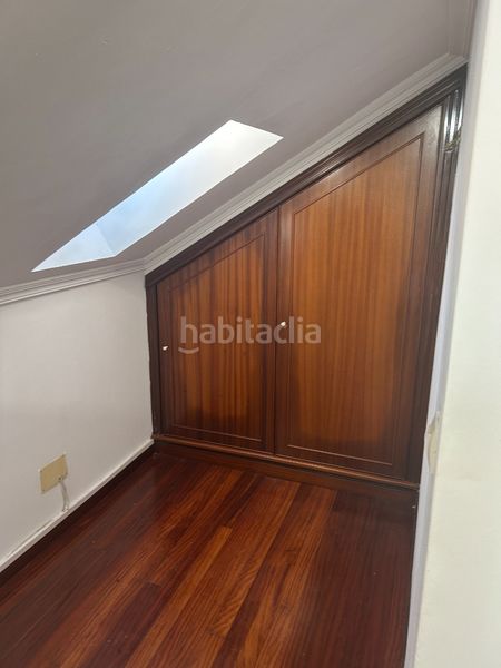 Foto 23c2bf3a-8a69-4cfc-a81f-e210d909c502. Casa amb calefacció aparcament a Valadares - Beade Vigo