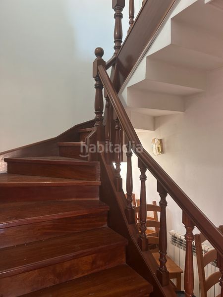 Foto 24b2458a-f472-406f-a867-2bd816fe34a0. Casa amb calefacció aparcament a Valadares - Beade Vigo