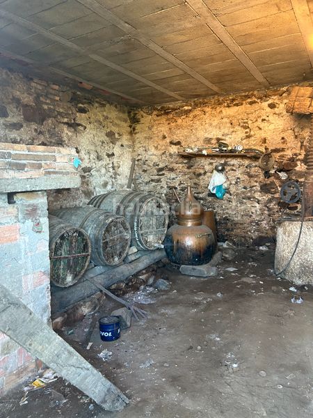 Foto a3126455-0025-4c31-8a5a-e760928036a8. Casa amb calefacció aparcament a Valadares - Beade Vigo