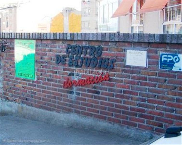 Foto c3b8485e-550d-4939-ae7f-5da6e04e0b94. Rent business premise with heating in travesía de Vigo - san xoán Vigo